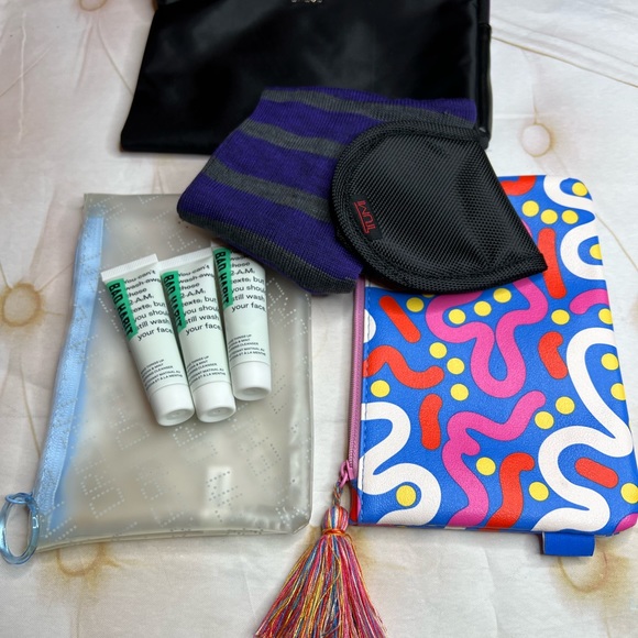 Tumi 8pc Bundle - Picture 8 of 10